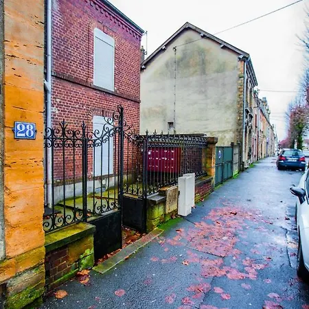 Daire Le 201' Appartement A Charleville Mezieres *